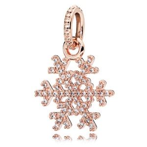Pandora Rose Sparkling Snowflake